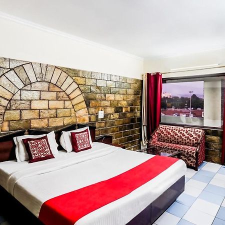 Hotel Oscar Regency Panchkula Zewnętrze zdjęcie