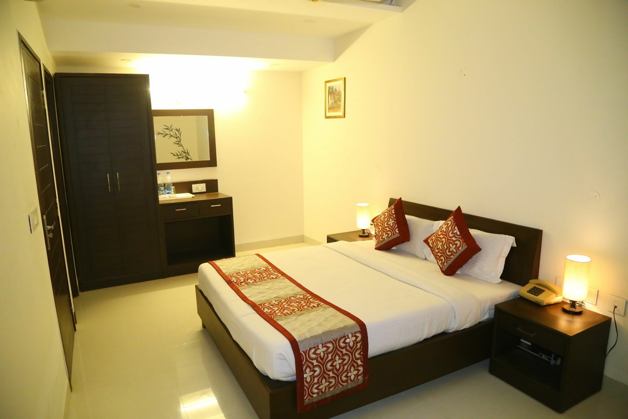 Hotel Oscar Regency Panchkula Zewnętrze zdjęcie
