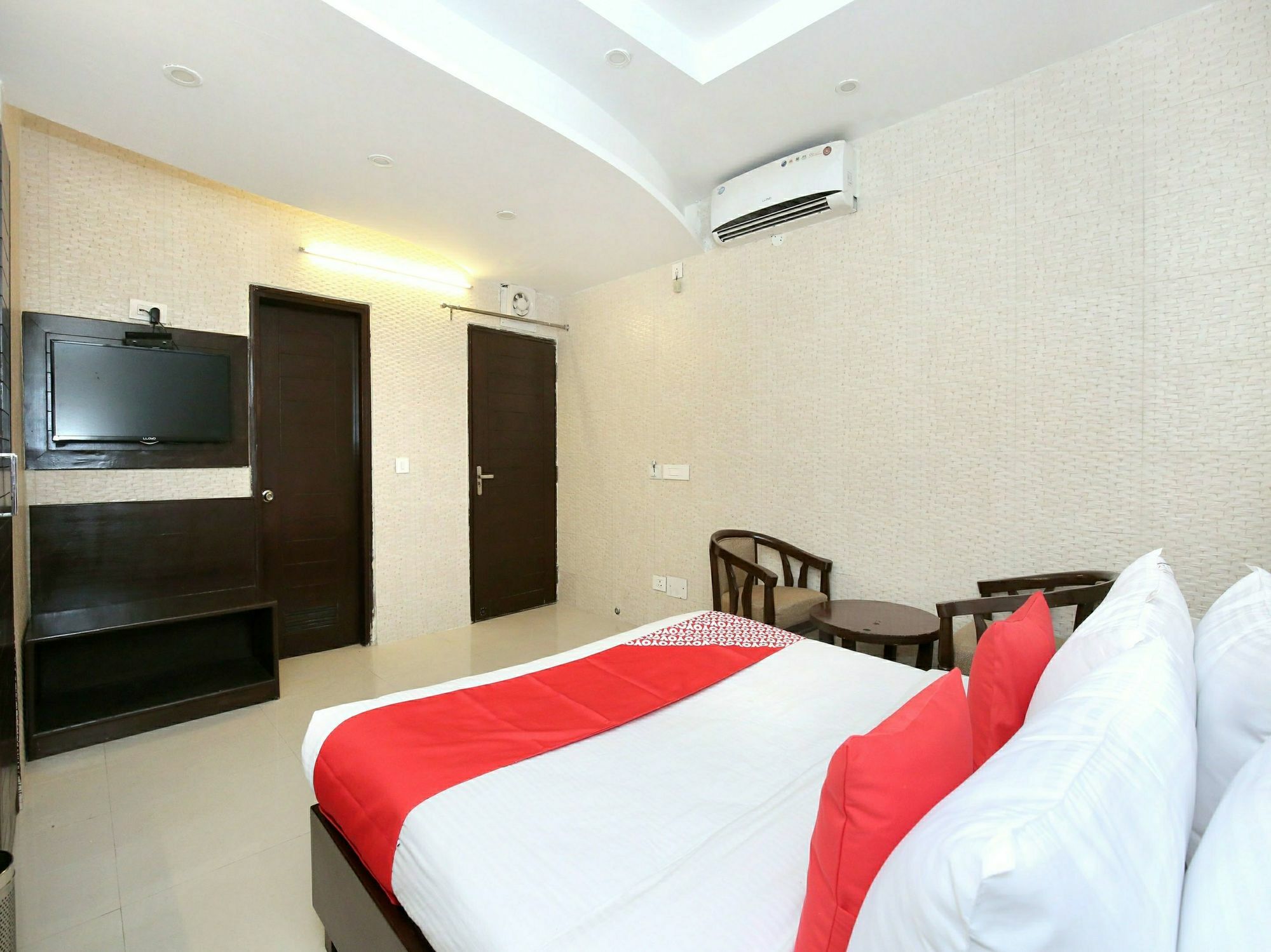 Hotel Oscar Regency Panchkula Zewnętrze zdjęcie
