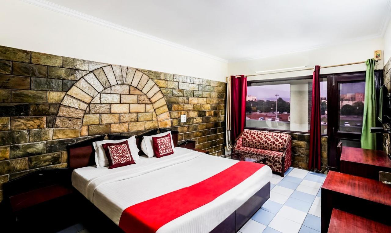 Hotel Oscar Regency Panchkula Zewnętrze zdjęcie